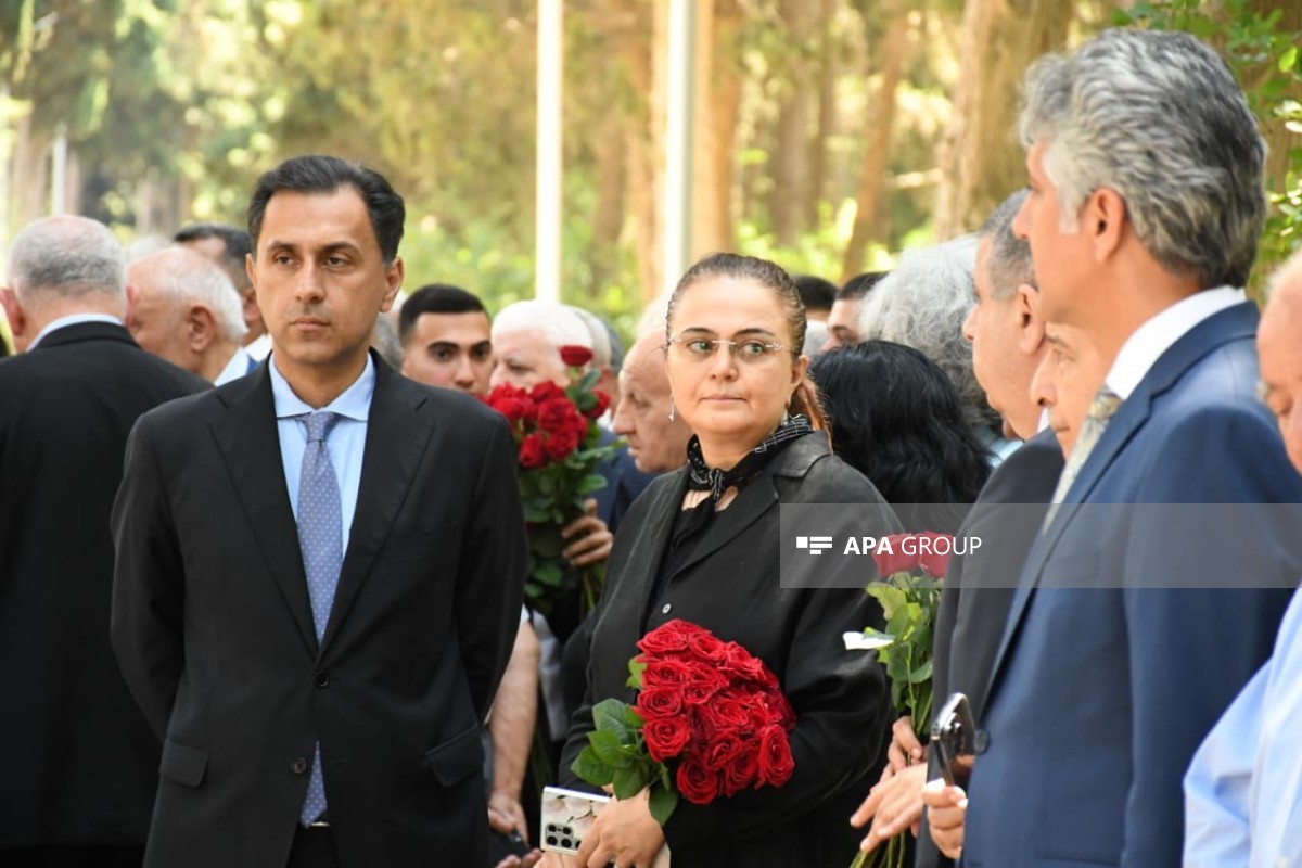 Nəriman Həsənzadə dəfn edildi (YENİLƏNİB)