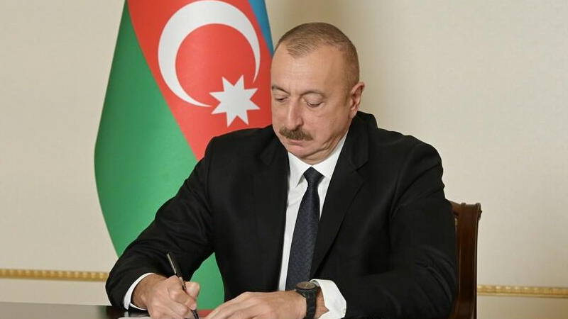 Prezident yeni icra başçıları təyin etdi (YENİLƏNİB)