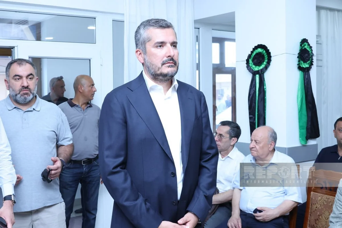 Çingiz Əlioğlu Qurd qapısı qəbiristanlığında dəfn olunub (YENİLƏNİB)