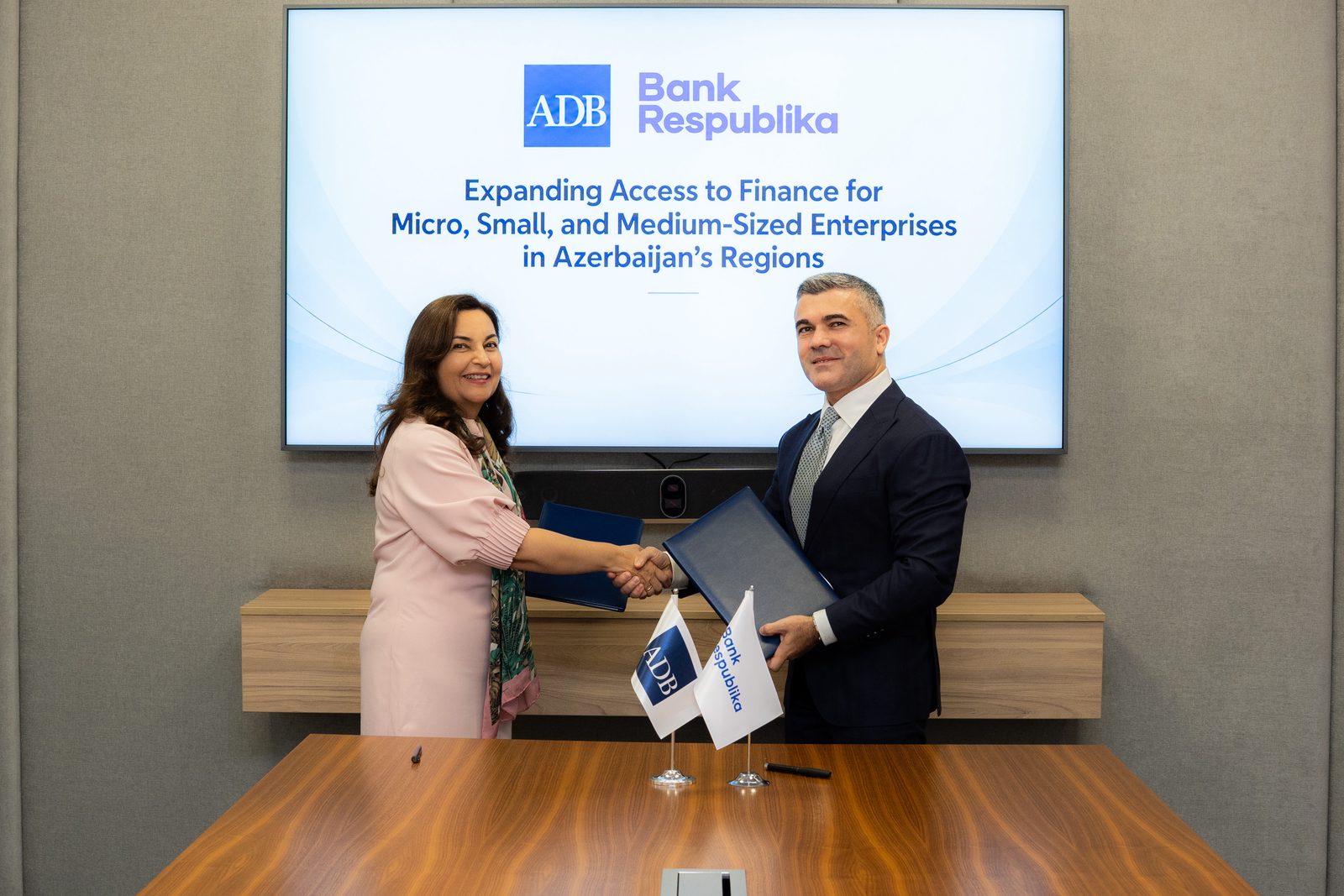Bank Respublika Asiya İnkişaf Bankından regionlarda sahibkarlığın inkişafı üçün 40 milyon ABŞ dolları cəlb edib