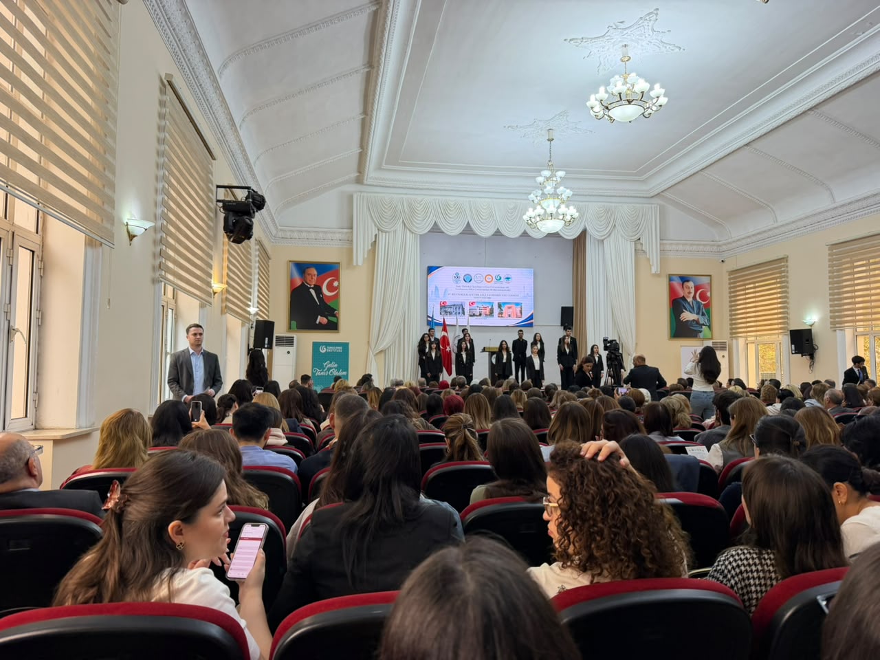 Türkiyə və Azərbaycanın ortaq dil və ədəbiyyat irsi Bakıda bir araya gəldi (FOTO)