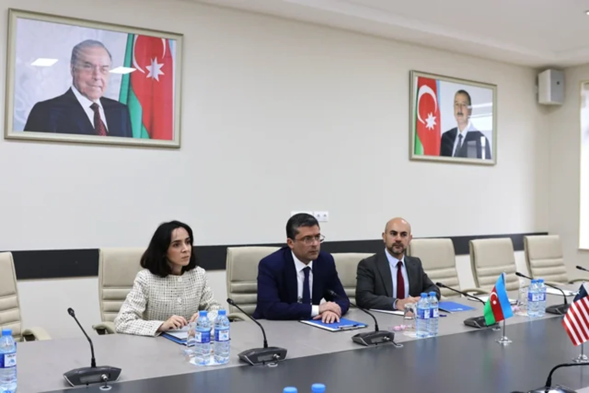 Əhməd İsmayılov Liberiyanın informasiya nazirinin müavini ilə görüşdü (FOTO)