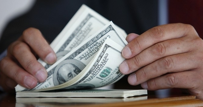 Bu gün dollar neçəyə satılır? - MƏZƏNNƏ