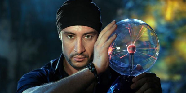 Rusiya telekanalında məşhurları “oynadan” azərbaycanlı (FOTO/VİDEO)