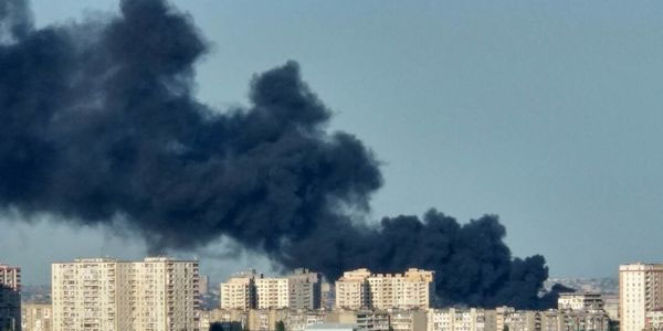 Bakıda güclü yanğın baş verib (YENİLƏNİB/FOTO)