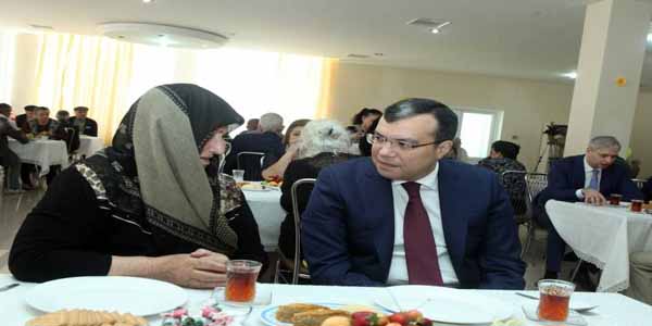 Nazir qocalar evində  (FOTOLAR)