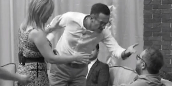 ARB-nin efirində dava: Prodüser yazıçıya hücum çəkdi (FOTOLAR)