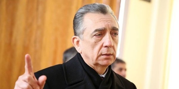 Eldar Əzizov yüksək vəzifəli məmuru işdən çıxartdı (FOTO)