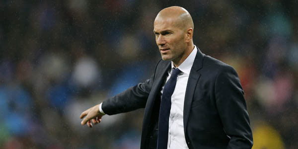 Zinəddin Zidan Bakıya gəlir