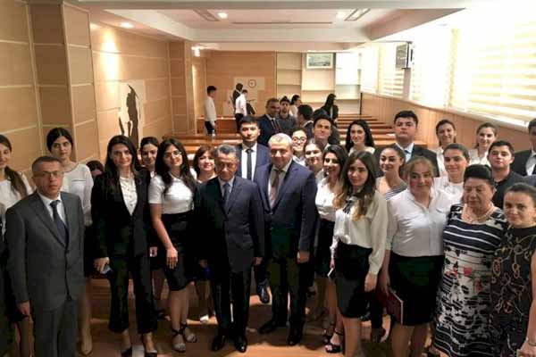 Ramil Usubov imtahan götürdü (FOTO)