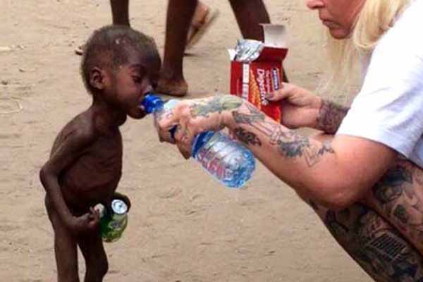 Ölümdən qurtarılan  uşağın müasir halı (FOTOLAR)