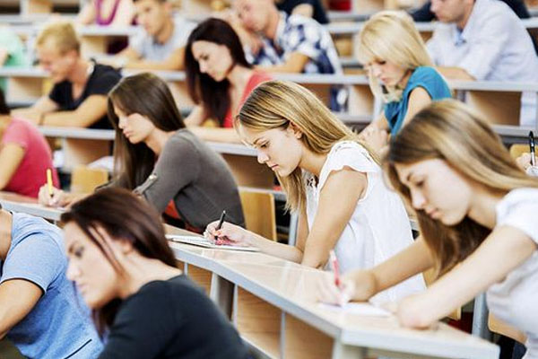 Subbakalavrlar ən çox bu universitetlərə qəbul olunub (RƏSMİ)