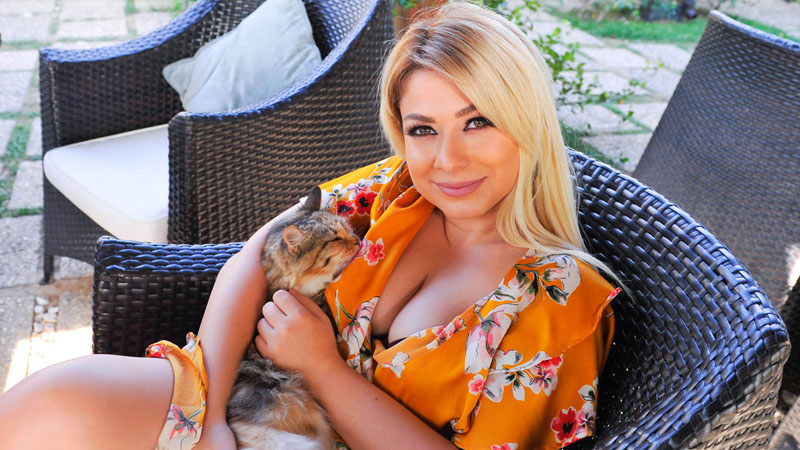 Karantini pozan Mələk Heydərova işdən çıxarıldı (FOTO)