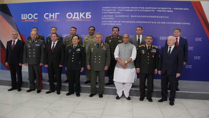 Zakir Həsənov Moskvada Müdafiə nazirlərinə Tovuzdakı müharibədən danışdı