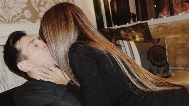 Messi üçün 14 fevral öpüşü - Foto