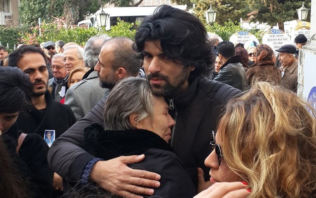 7 gün əvvəl bacısını, indi isə anasını itirdi - Fotolar