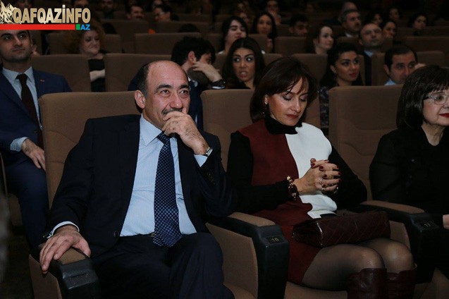 Nazir xanımı ilə təqdimatda - Fotolar