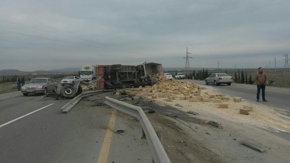 Bakı-Qazax yolunda dəhşətli qəza - 8 min ziyan dəydi+Fotolar