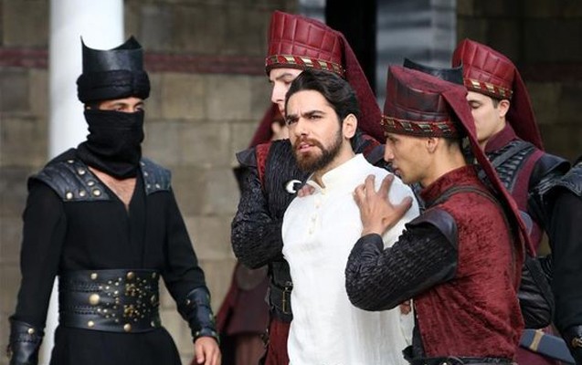 “Kösem”in qəhrəmanı evlənir - Fotolar