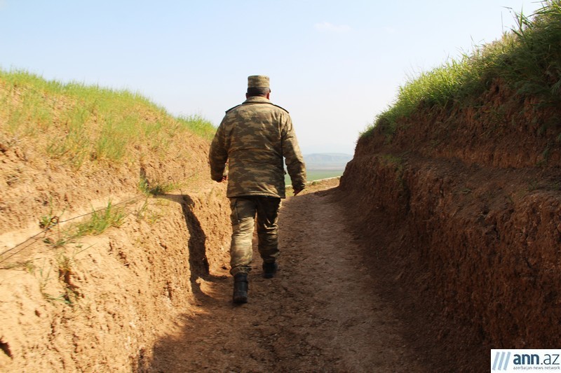 “Lələ-Təpə” yüksəkliyinə qalxan yol... - Fotolar
