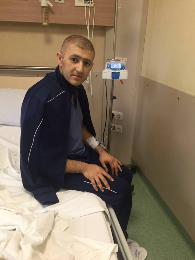 Elnurun köməyinizə ehtiyacı var!