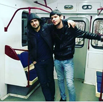 "Gedirəm şəhid olmağa, bunları qardaşıma verərsiniz" - FOTO