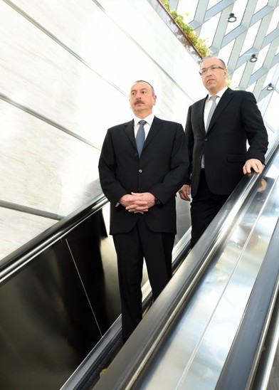 Prezident yeni metro stansiyalarda - FOTOLAR