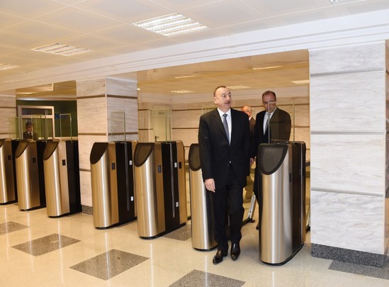 Prezident yeni metro stansiyalarda - FOTOLAR