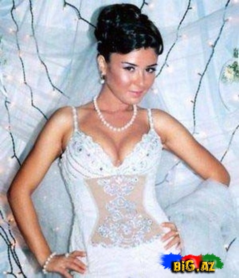 "Guya özün heç yerini açmamısan?" - Səmranı tənqid edən Elnarənin 18+ FOTOLARINI yaydılar