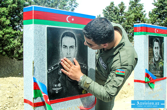 Şəhidlərimizin 40 günü: yaxınları məzar başında - FOTOLAR