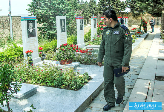 Şəhidlərimizin 40 günü: yaxınları məzar başında - FOTOLAR