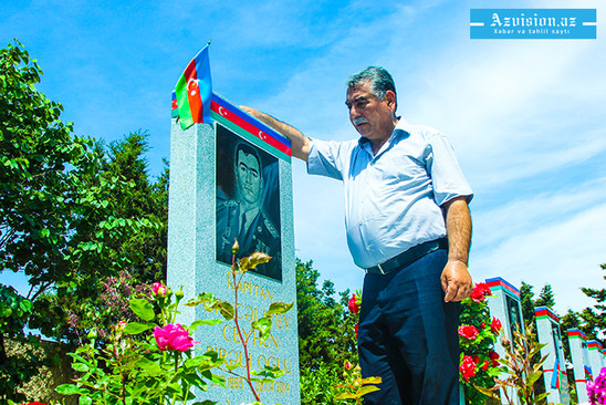 Şəhidlərimizin 40 günü: yaxınları məzar başında - FOTOLAR