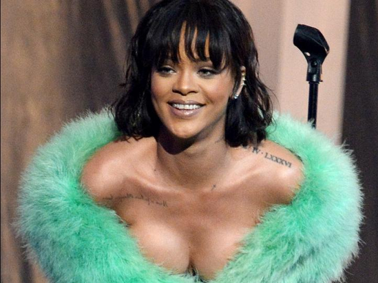 Rihanna dəyişib belə oldu - FOTOLAR