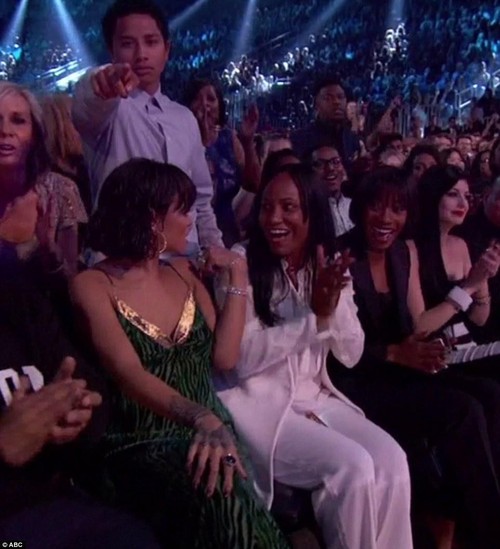 Rihanna dəyişib belə oldu - FOTOLAR