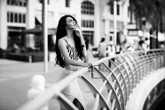 Azərbaycanlı modelin Dubay sərgüzəştləri - FOTOLAR