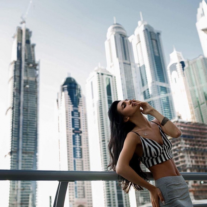 Azərbaycanlı modelin Dubay sərgüzəştləri - FOTOLAR