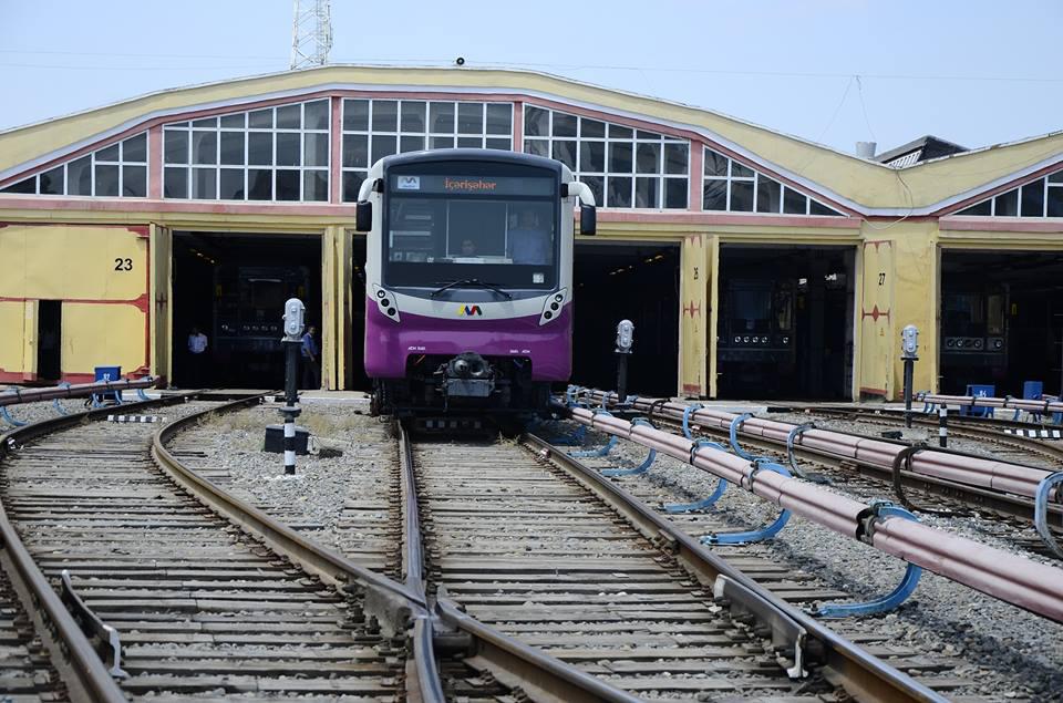 Metroda qatarları tanımayacaqsız - FOTO