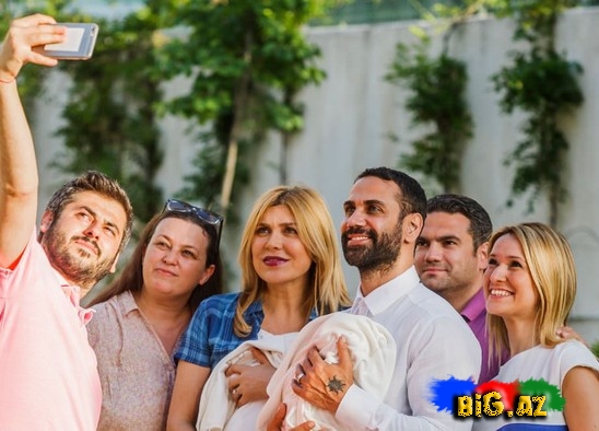 " 2 uşaq azdır, 4-5 uşaq istəyirik" - Xoşqədəmlə Doğuşdan YENİ FOTOSESSİYA