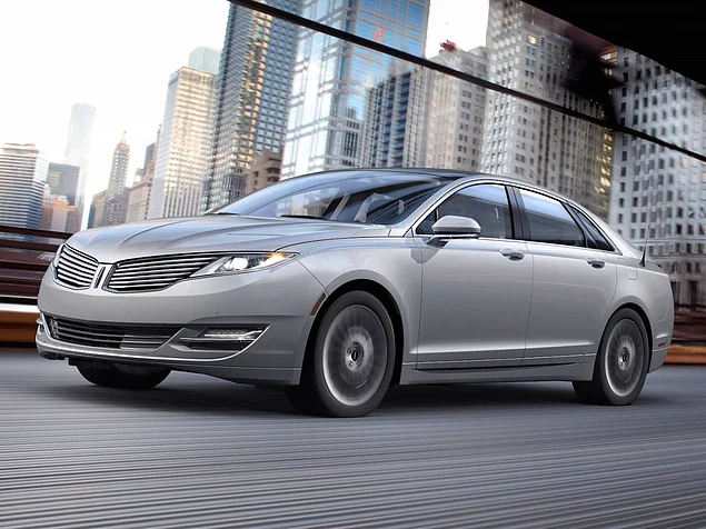 Среднеразмерный престижный седан: Lincoln MKZ