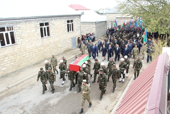 "Şəhid olsam, anama deyin ağlamasın" - Şəmkirli əsgərin hekayəti - FOTOLAR