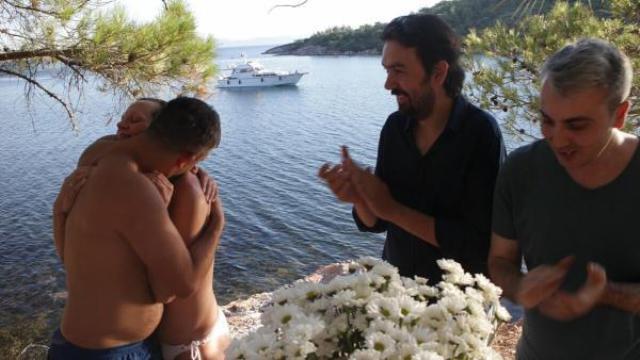 Qeyri-adi toy: Bəy şortda, gəlin bikinidə - VİDEO - FOTOLAR