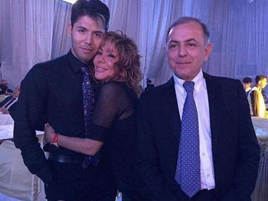 Xalq artistinin oğlunun sevgilisi ilə dəniz keyfi - FOTO