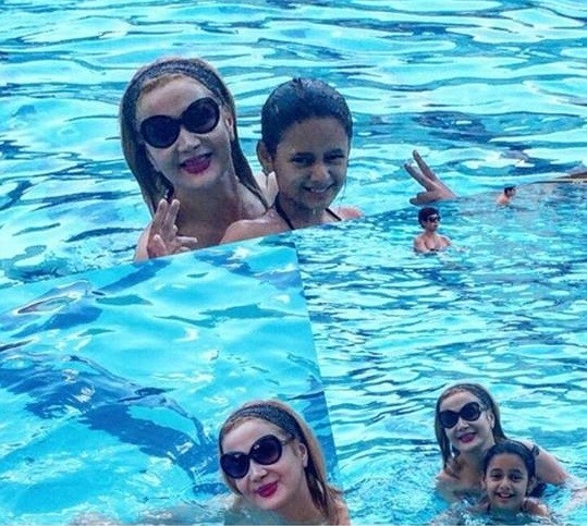 Məleykə Əsədova hovuzda - FOTO