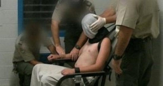 Uşaq həbsxanasında dəhşətli İŞGƏNCƏ (+18 FOTO)