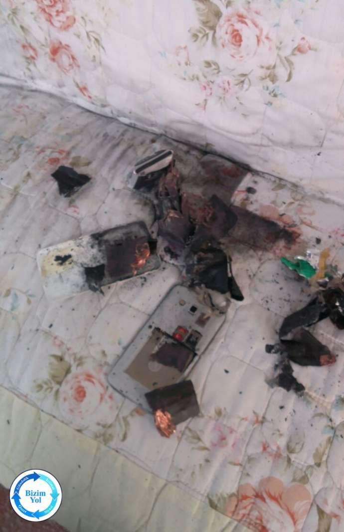 Bakı sakininin telefonu partladı - FOTO