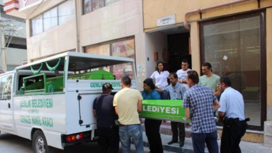 İmtahandan kəsilən gənc qız canına qıydı – FOTOLAR