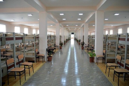 Nazir əsgərlərlə nahar etdi - FOTOLAR