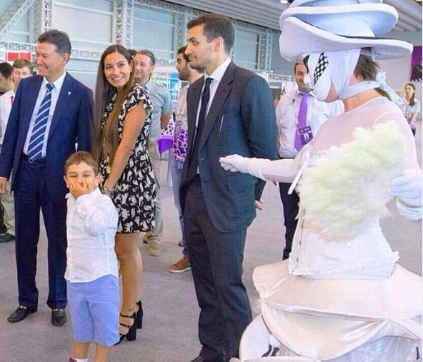 Arzu Əliyeva həyat yoldaşı və oğlu ilə - FOTOLAR