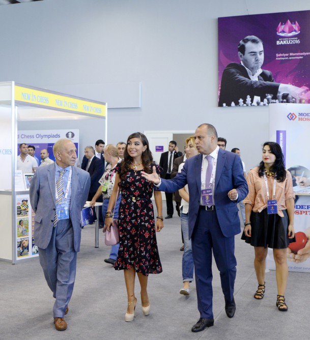 Leyla Əliyeva Bakı Şahmat Olimpiadasının altıncı turunun oyunlarına baxıb