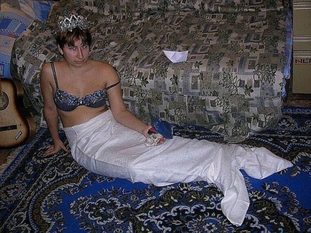 Sevgili tapa bilməyən qızların qeyri-adi - FOTOLARI